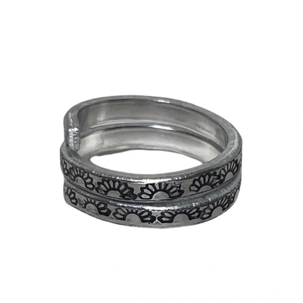 Handmade 8/9 stamped boho sunflower silver adjustable hypoallergenic wrap ring‎